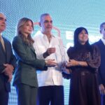 Paola-Rainieri-Luis-Abinader-Karina-Guaba-y-Eddy-Olivares-Ortega-scaled-e1784940653433