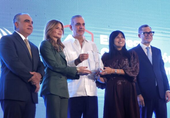 Paola-Rainieri-Luis-Abinader-Karina-Guaba-y-Eddy-Olivares-Ortega-scaled-e1784940653433