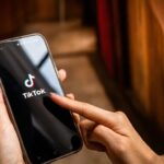 ¿Que-significa-farmear-aura-La-tendencia-de-TikTok-que-ya-llego-a-las-calles-shutterstock_2619369249.webp_202608210802