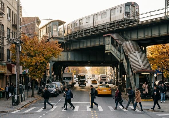 Train_running_in_Queens_0a767b4a